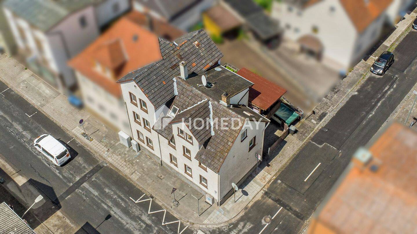 Thumbnail-Vielseitiges Raumwunder in Ecklage: Großzügiges Haus mit Potenzial für bis zu drei Wohneinheiten