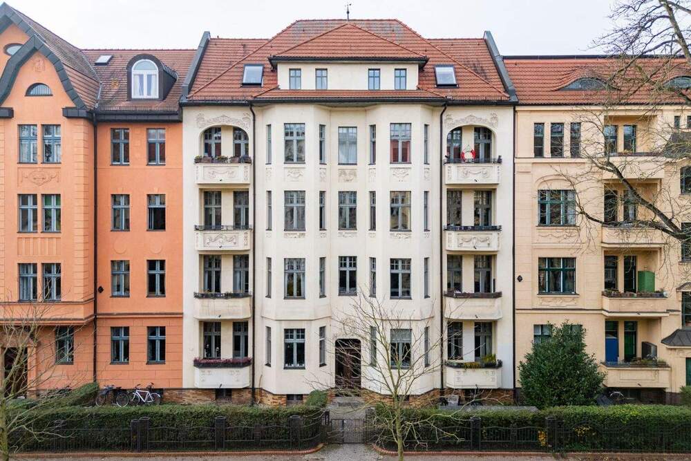 Thumbnail-Heritage Living at Sanssouci - A Six-Room Family Home in Potsdam West