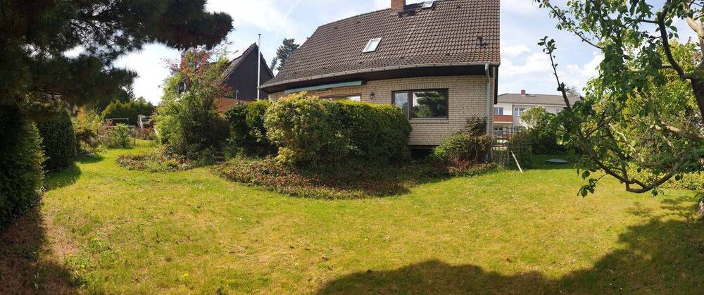 Thumbnail-Klasse EFH auf wunderschönem 626 m² gr. Grundstück.: Gar., Sauna, Kamin - L´rade - ruhig in Waldnähe (200m)