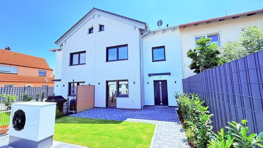 Zugang mit Terrasse
