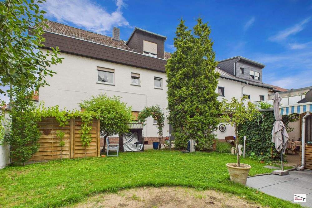 Hausansicht Gartenbereich