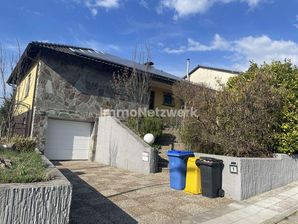 Thumbnail-Stilvolles Einfamilienhaus in Altleiningen: Premium-Ausstattung trifft auf naturnahes Wohnen