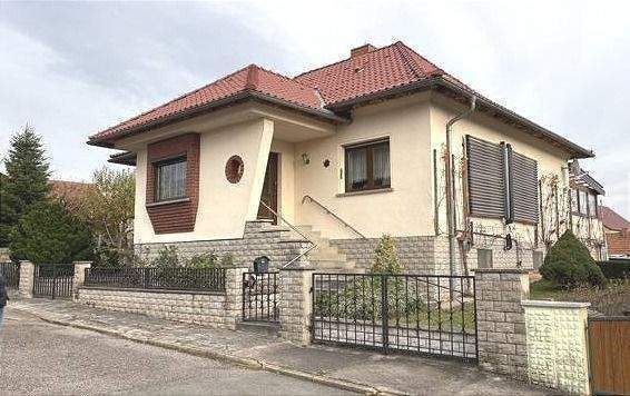 Thumbnail-EFH im Bungalowstil mit Garten in Roßleben