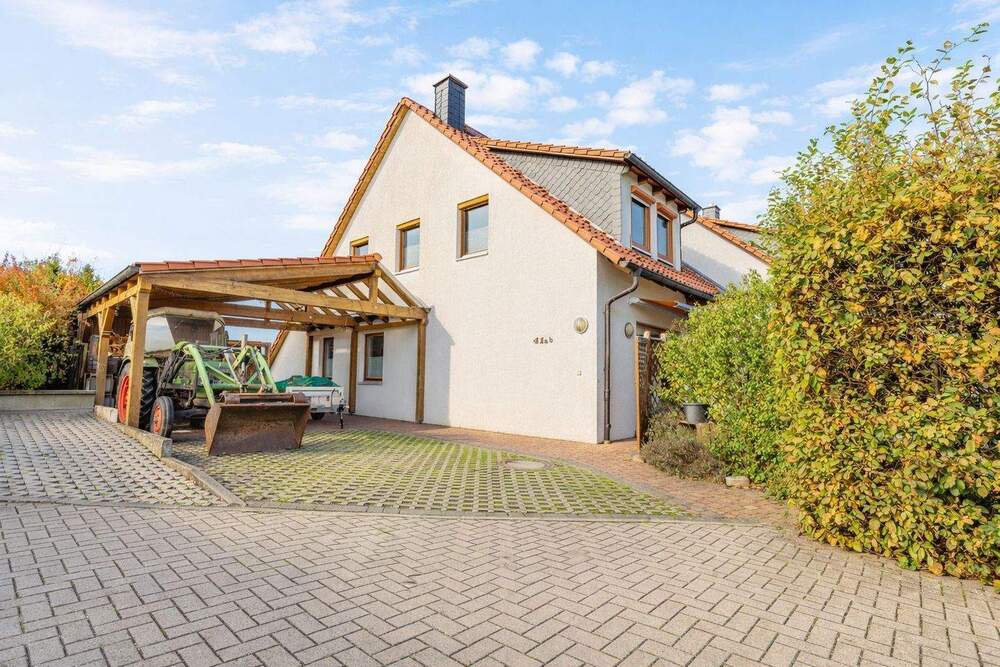 Thumbnail-Wohnen mit Weitblick: Modernisiertes Zweifamilienhaus in Börßum