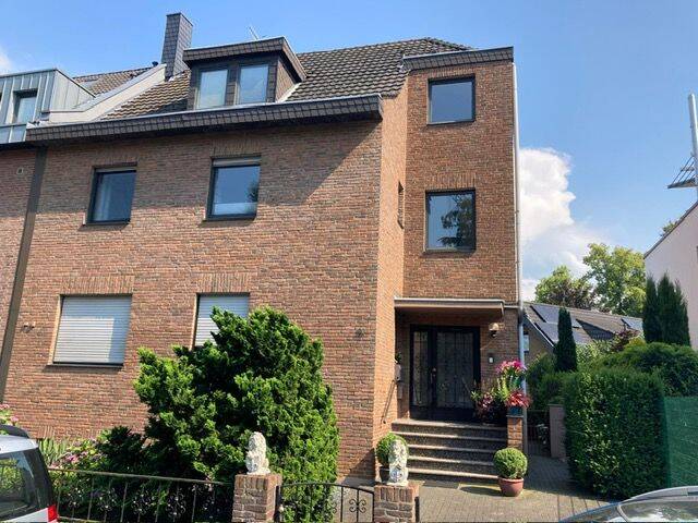 Hausansicht Straßenseite
