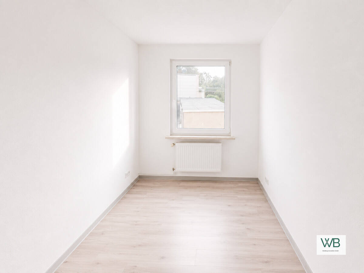 Thumbnail-Renovierte 4-Zimmer Wohnung in Aschersleben - 1 Miete frei