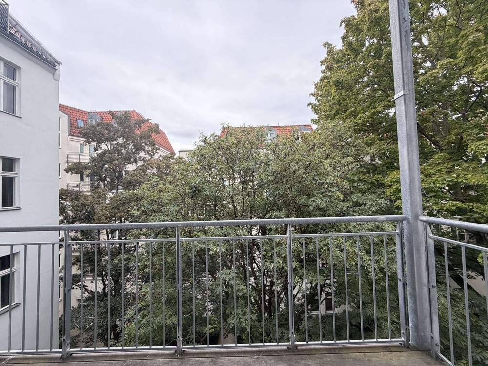 Thumbnail-Hochwertig sanierte Altbauwohnung mit EBK & Westbalkon ins Grüne - fußläufig zu Spree und Tiergarten