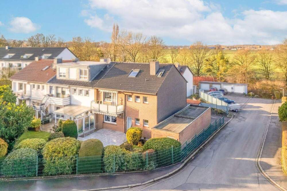 Thumbnail-Zwei Einheiten, ein Zuhause: Ihr wandelbares Raumwunder mit Doppelgarage