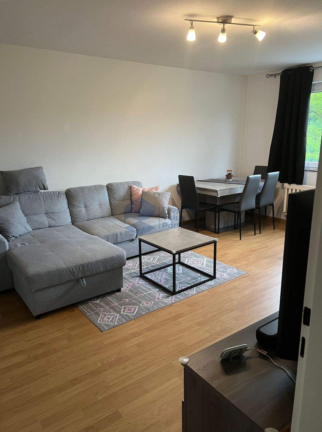 Thumbnail-2-Zimmer-Wohnung im 5. Obergeschoss mit West-Loggia