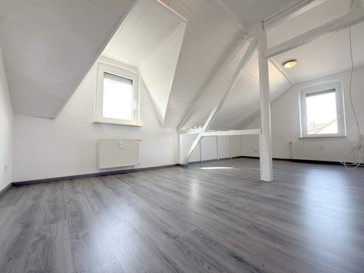 Thumbnail-Super Lage, frisch renovierte Traum-Wohnung für Singles oder nettes Pärchen!