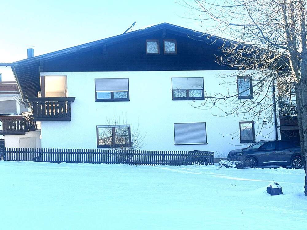 Thumbnail-Großzügiges Zweifamilienhaus mit Doppelgarage, Werkstatt & Garten