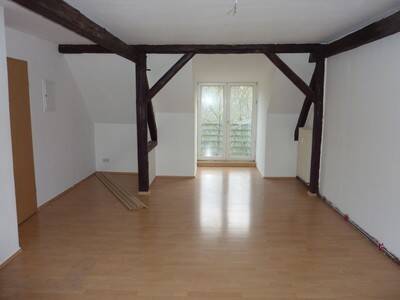 Thumbnail-- Gemütliche Dachgeschoss-Wohnung -