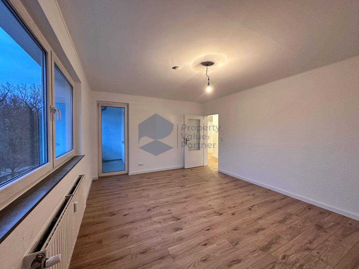 Thumbnail-Vollständig sanierte 2-Zimmer-Wohnung im 3. Obergeschoss mit Loggia