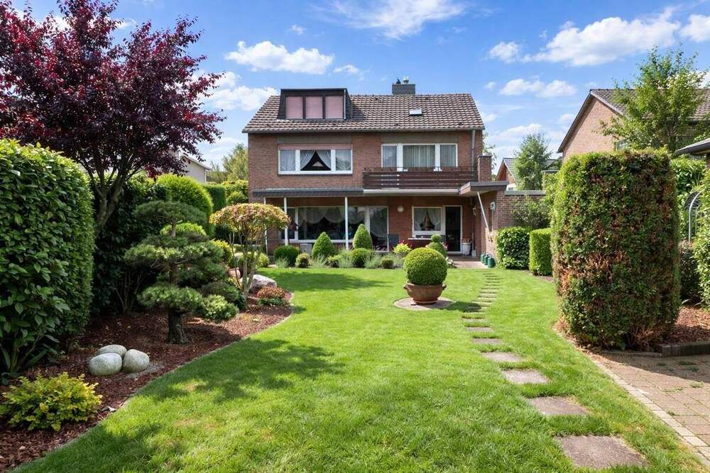 Thumbnail-Teilsaniert mit praktischer Aufteilung und Zusatzfläche im Dachgeschoss