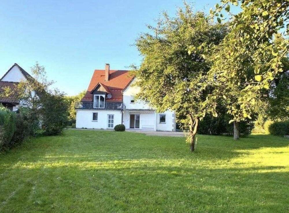 Gartenblick auf SW-Fassade