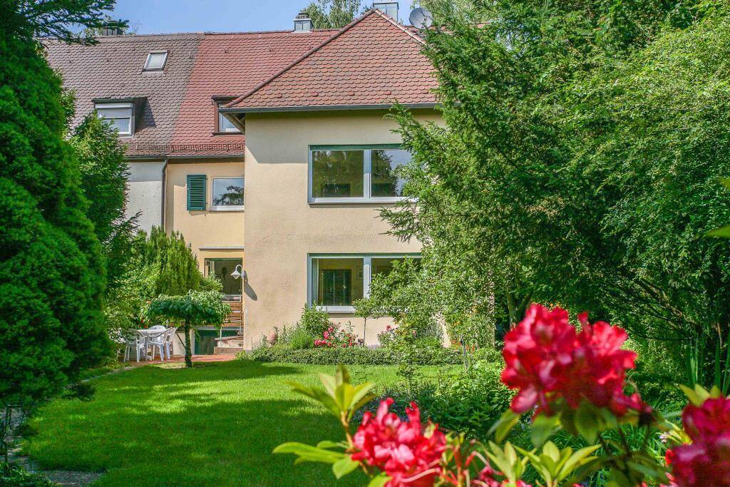 Rückansicht aus dem Garten