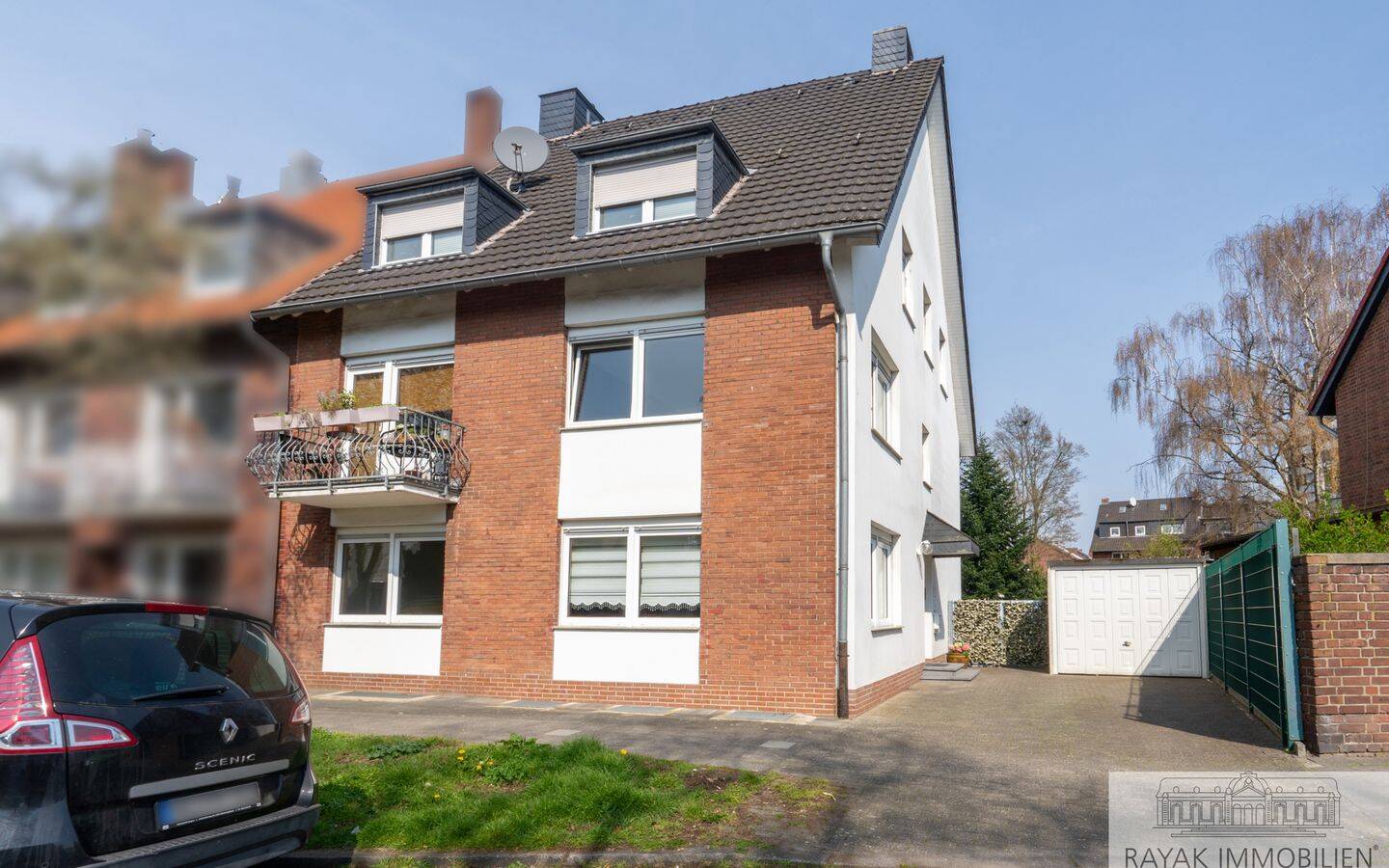 Thumbnail-Mehrfamilienhaus mit drei Einheiten, Garten und Entwicklungspotenzial in Neuss Furth