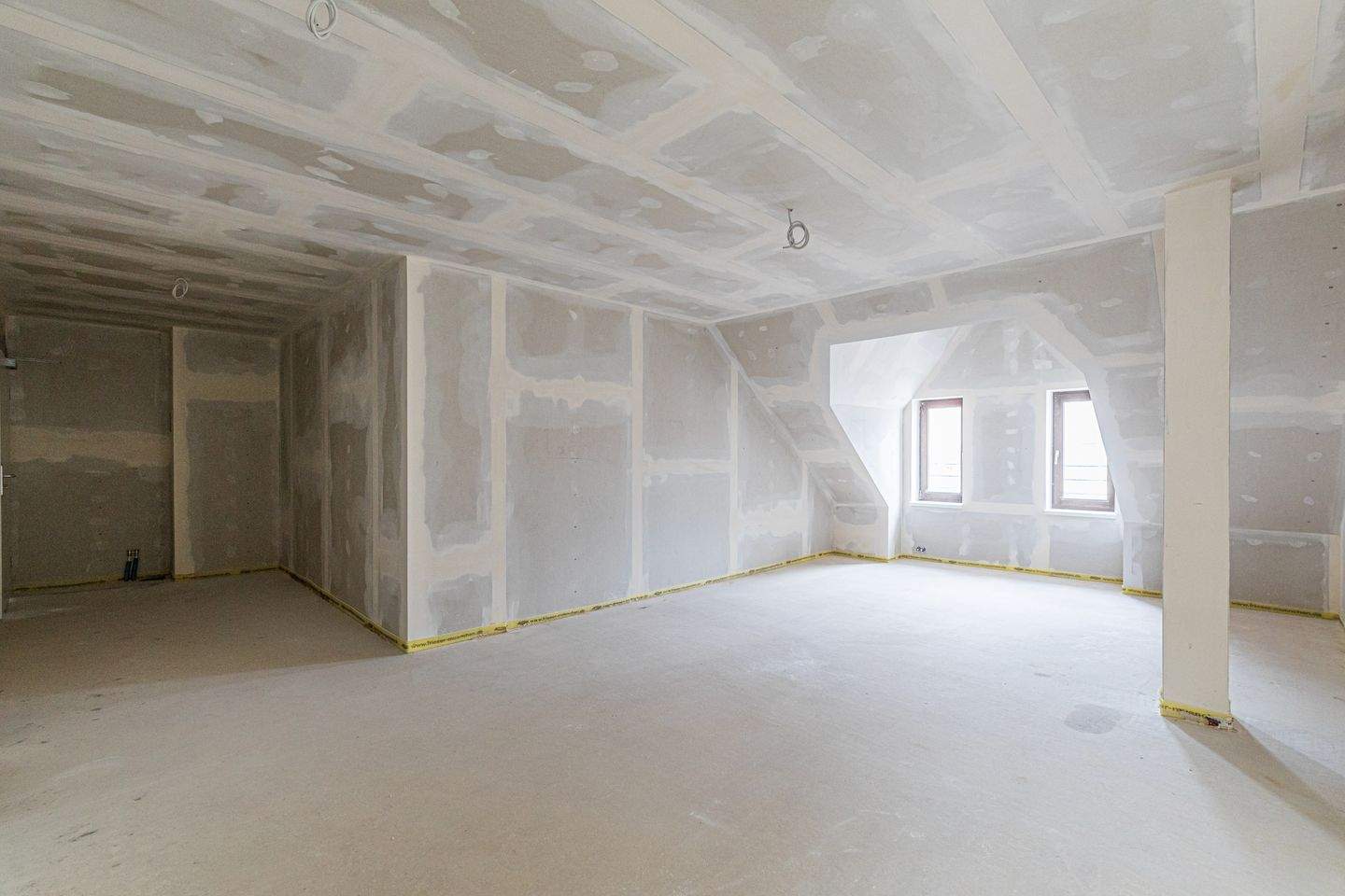 Thumbnail-Individuell wohnen - 2-Zimmer-DG-Wohnung mit Gestaltungsfreiheit