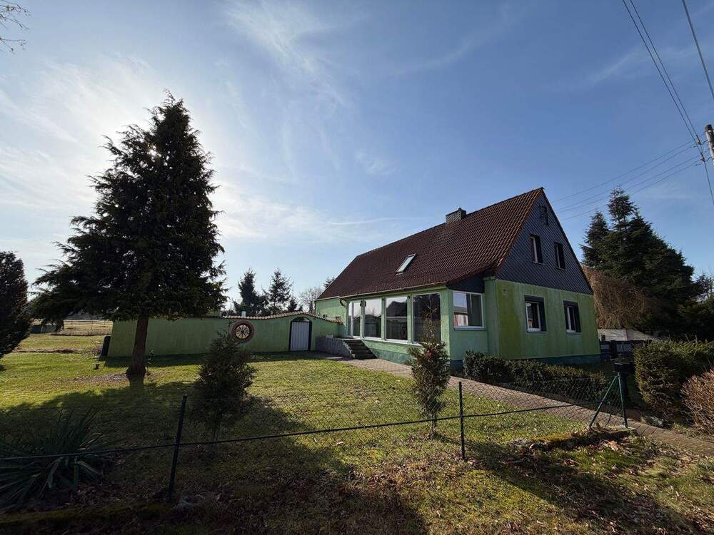 Thumbnail-Einfamilienhaus in Isterbies hochwertig Teilsaniert mit großem Grundstück