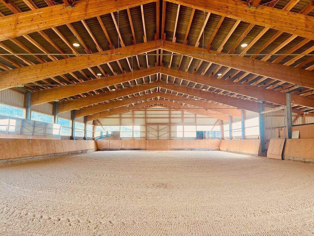 Thumbnail-Exklusives Reiteranwesen mit Alpenpanorama – Pferdeparadies mit Perspektive V13084