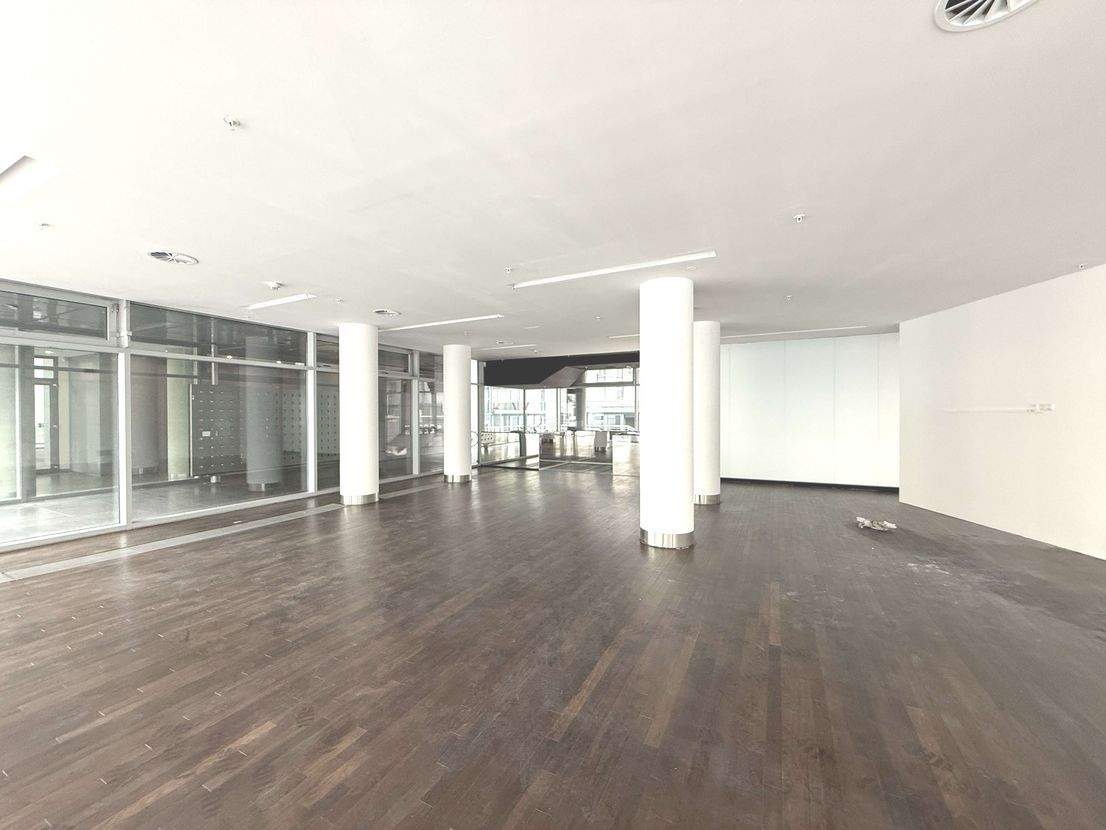 Thumbnail-Einzelhandel über 2 Etagen am Gendarmenmarkt