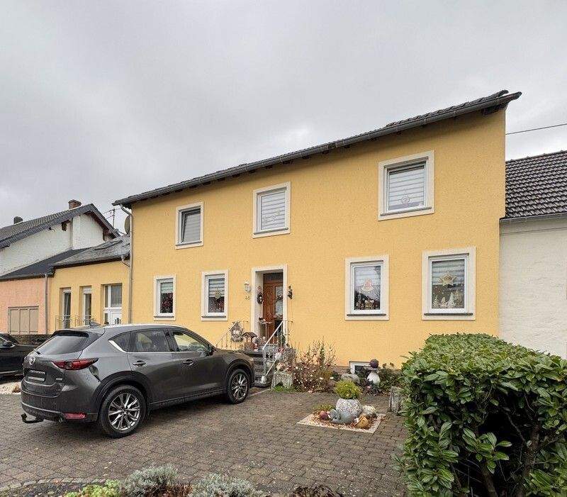 Thumbnail-Zweifamilienhaus mit schönem Gartengrundstück. L- Echternach nur 10min!