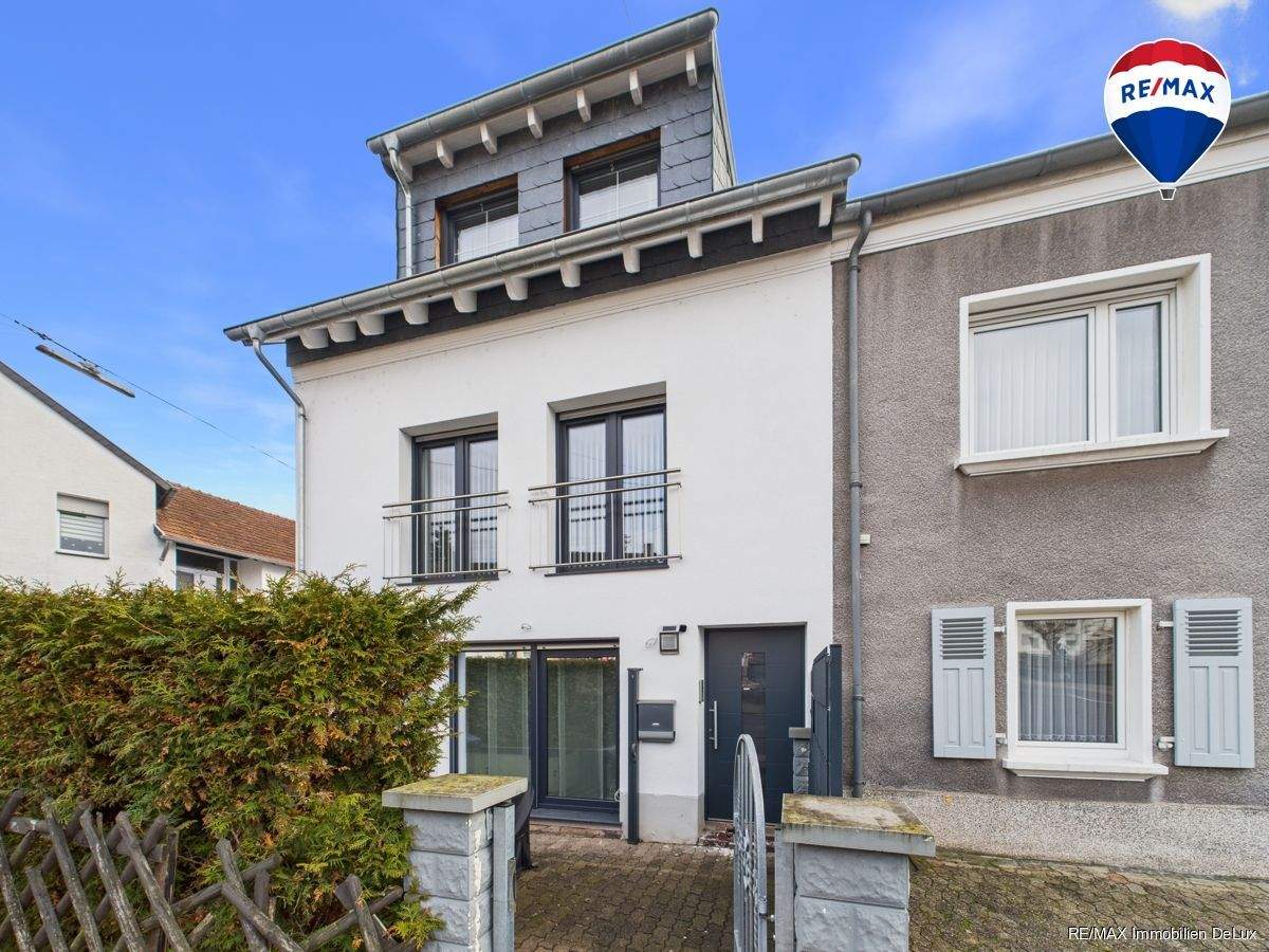 Thumbnail-Modernisiertes Reihenendhaus in Schwalbach-Hülzweiler - hell, hochwertig & sofort bezugsbereit