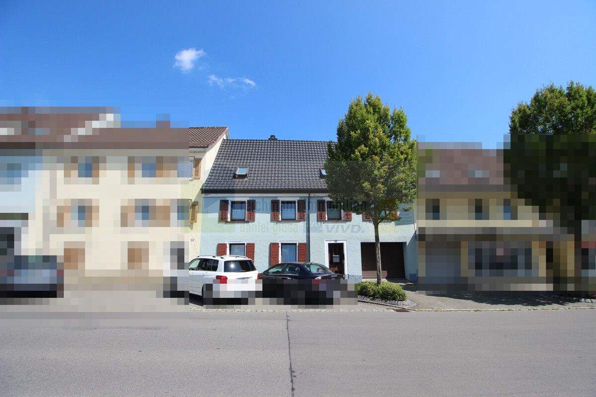 Thumbnail-Ansprechendes Stadthaus - zentral und dennoch ruhig wohnen - mit Gartenoase und Garage im Herzen von Donaueschingen !