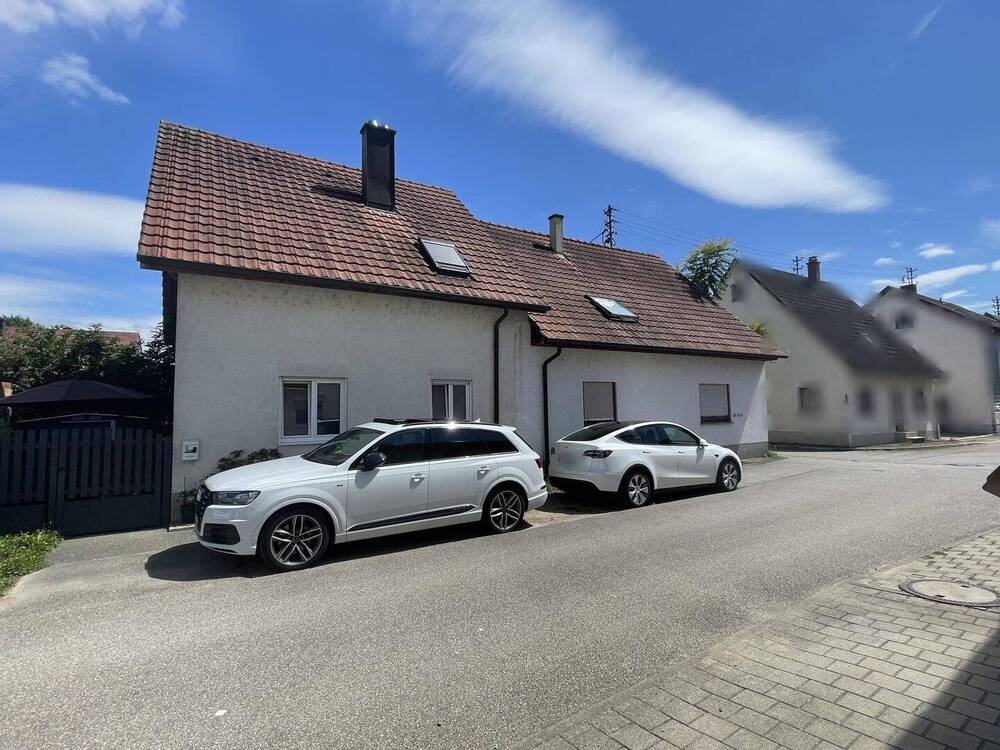 Thumbnail-Sanierungsobjekt mit großem Grundstück in Neuenburg am Rhein