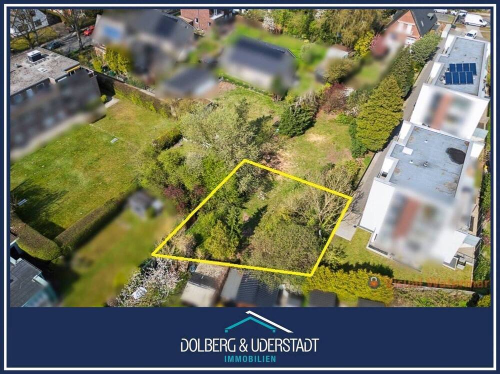 Thumbnail-Hamburg-Farmsen: Grundstück für ein Einfamilienhaus - positiver Bauvorbescheid liegt vor