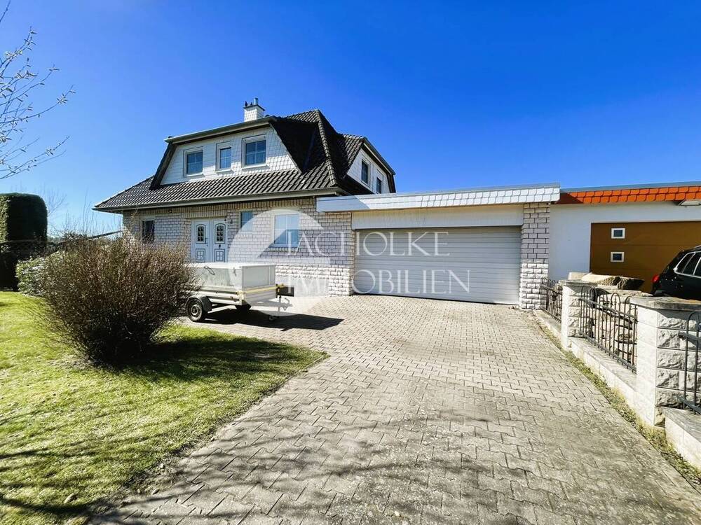 Thumbnail-Wohnen mit Stil und Charme: Großzügiges Einfamilienhaus mit Pool-Traumgrundstück in Dedelstorf