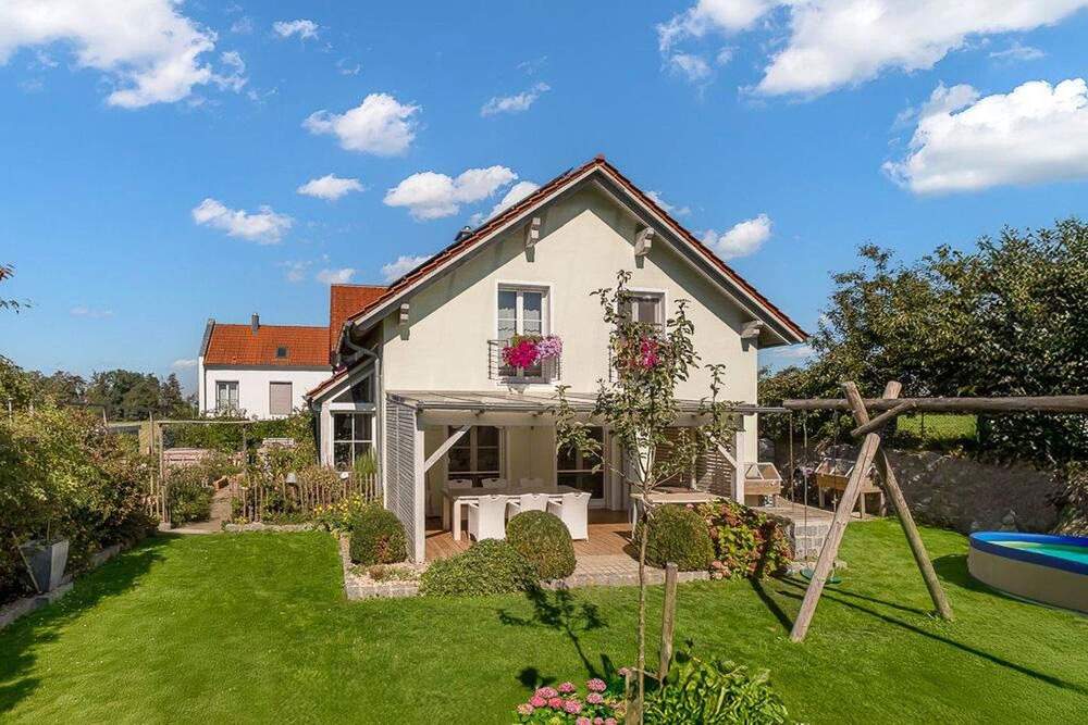 Thumbnail-Familiennest mit Naturgarten am Feldrand - Einfamilienhaus in Landau an der Isar