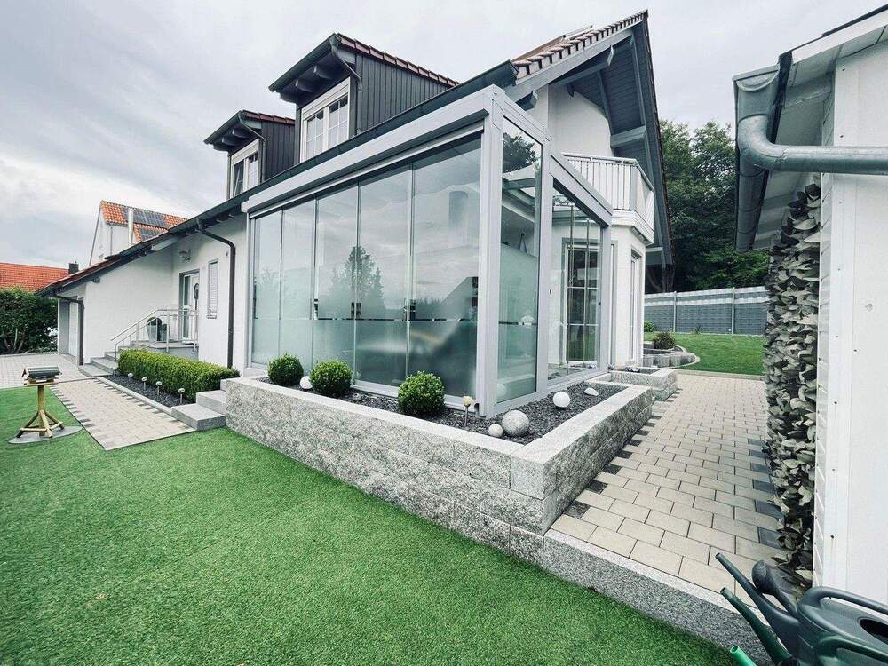 Thumbnail-Gepflegtes Einfamilienhaus mit Doppelgarage und Kaltwintergarten in Ulm-Donaustetten