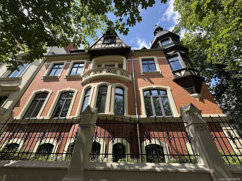 Thumbnail-Repräsentatives Wohn- und Geschäftshaus mit 530 m² Gesamtfläche in bester Lage von Stadtfeld-Ost!