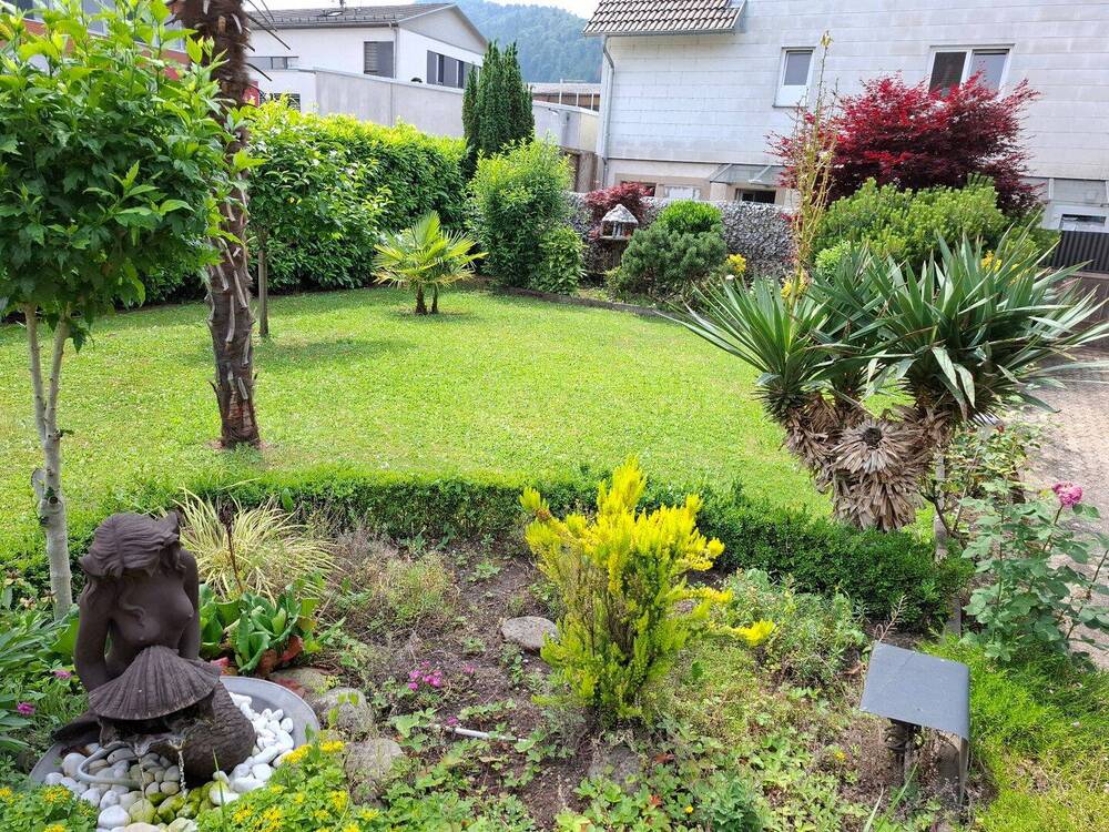 Thumbnail-Hier macht es Spaß zu wohnen! Zwei Garagen. Tolles Haus modernisiert. Gut und günstig!