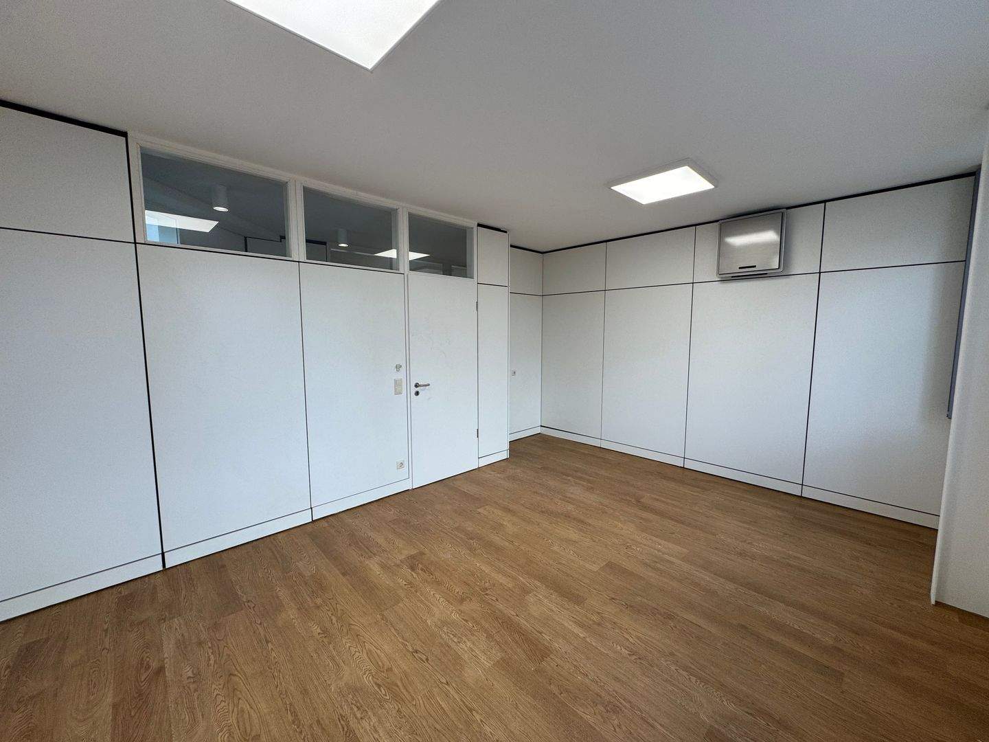 Thumbnail-20m² BüroKanzlei ALLin inkl. KLIMA ! im EG viele Parkplätze!