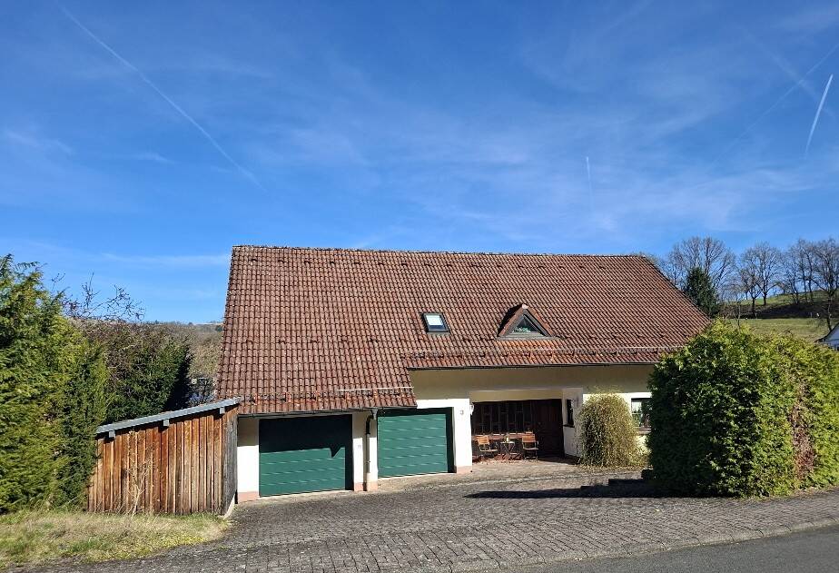 Thumbnail-RESERVIERT !! Hilders Individuelles EFH sucht Familienanschluss.