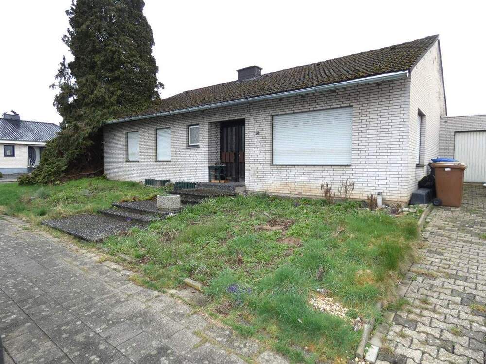 Thumbnail-Traumhaftes Wohnen auf einer Ebene - Bungalow mit Garten & Garage