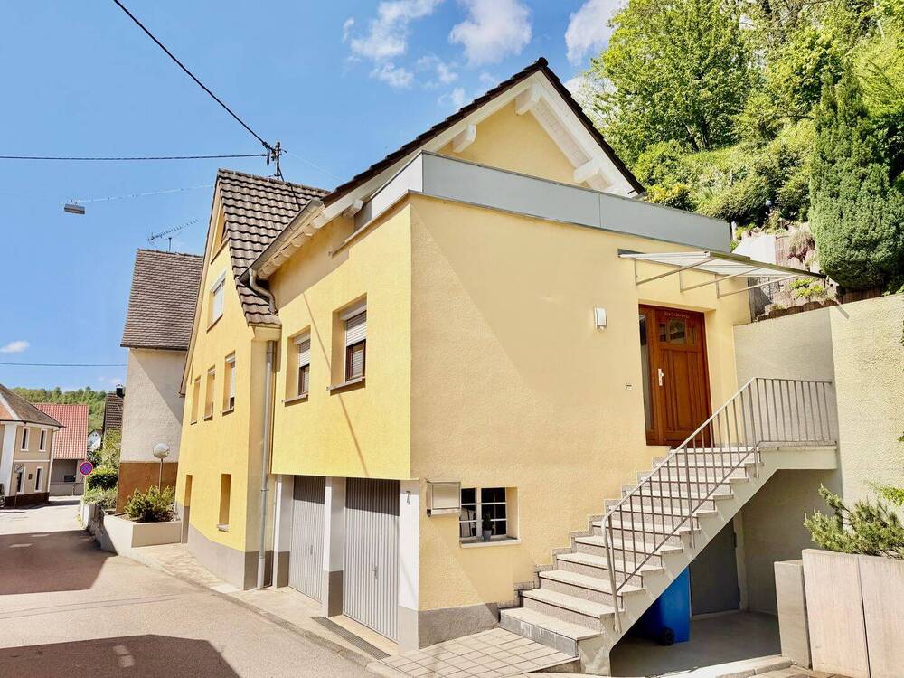 Thumbnail-Charmantes Einfamilienhaus mit Anbau und Garage