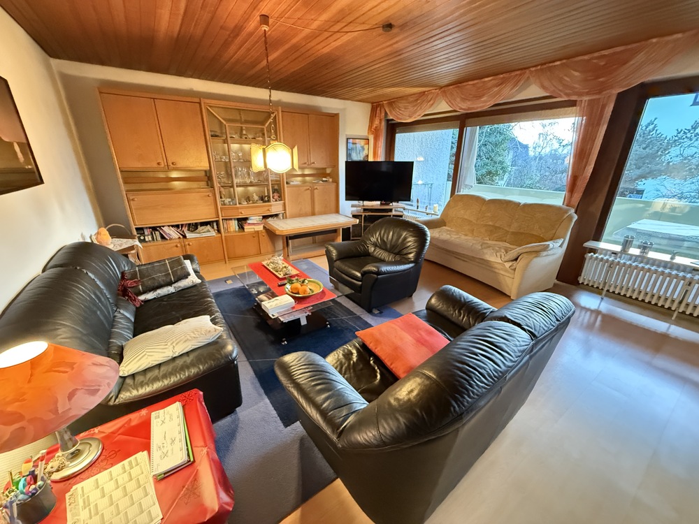 Thumbnail-4-Zimmer-Wohnung mit 2 Balkone und Stellplatz in Sandweier