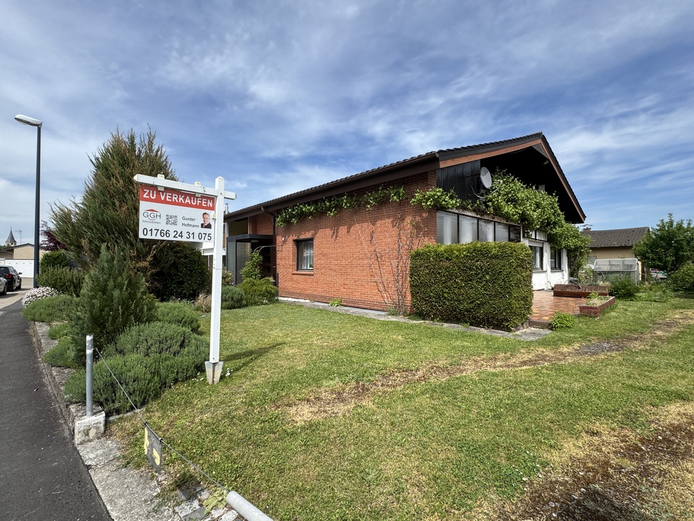 Thumbnail-Freistehendes Haus mit Wärmepumpe in ruhiger, gehobener Lage von Lienzingen