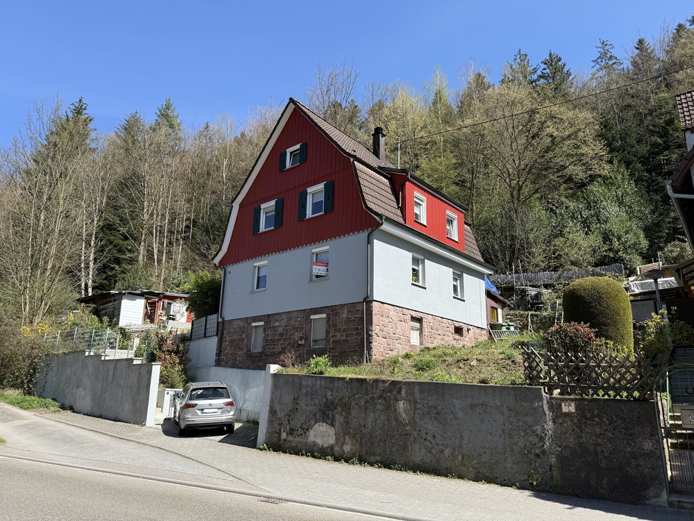 Hausansicht von der Straße