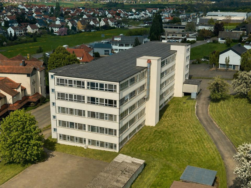 Thumbnail-Lagerhalle im Ortskern von Gomaringen zu vermieten