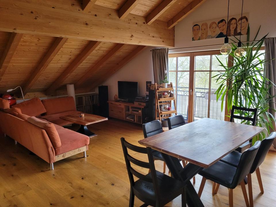 Thumbnail-Mietwohnung, großzügige 2 Zimmer Dachgeschoßwohnung 79 qm