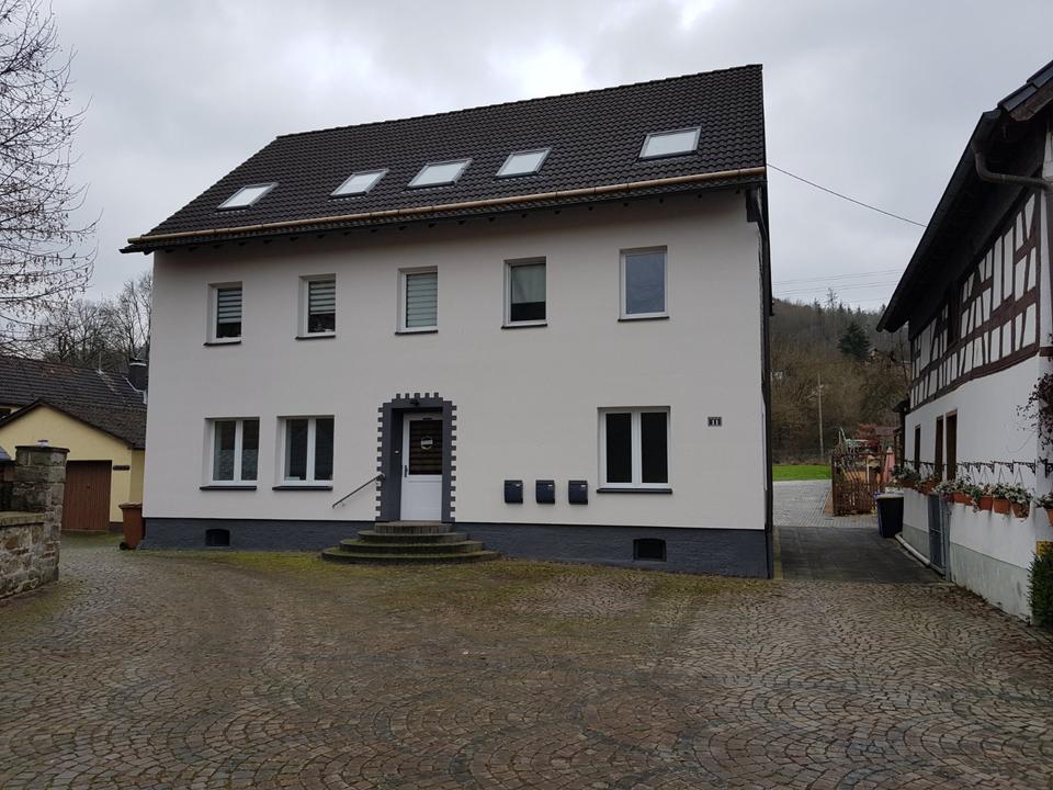 Thumbnail-3 Zimmer Erdgeschosswohnung mit Küche und eigenem Garten