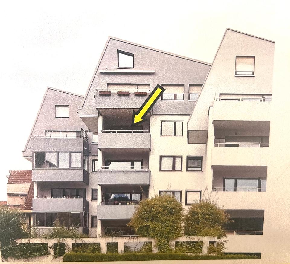 Thumbnail-Komplett sanierte 3,5Zi-Whg mit Balkon und traumhafter Aussicht