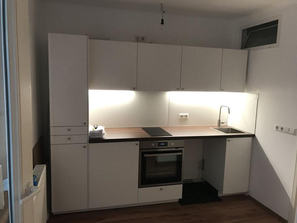 Thumbnail-Modernisierte 1-Zimmer-Wohnung mit Balkon und neuer Einbauküche a