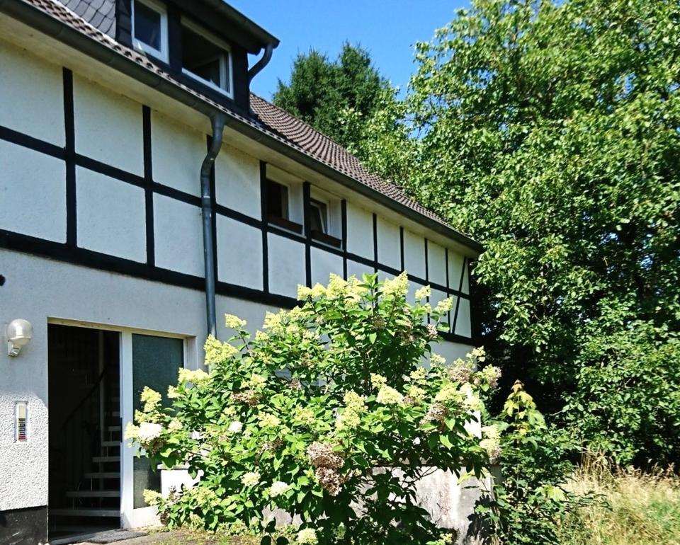 Thumbnail-Idyllische Wohnung mit großem Balkon, PV-Anlage + Wärmepumpe