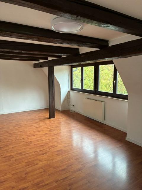 Thumbnail-Schöne 3 Zi.-Dachgeschosswohnung in 72108 RottenburgN-Bieringen, Blick zum Neckar