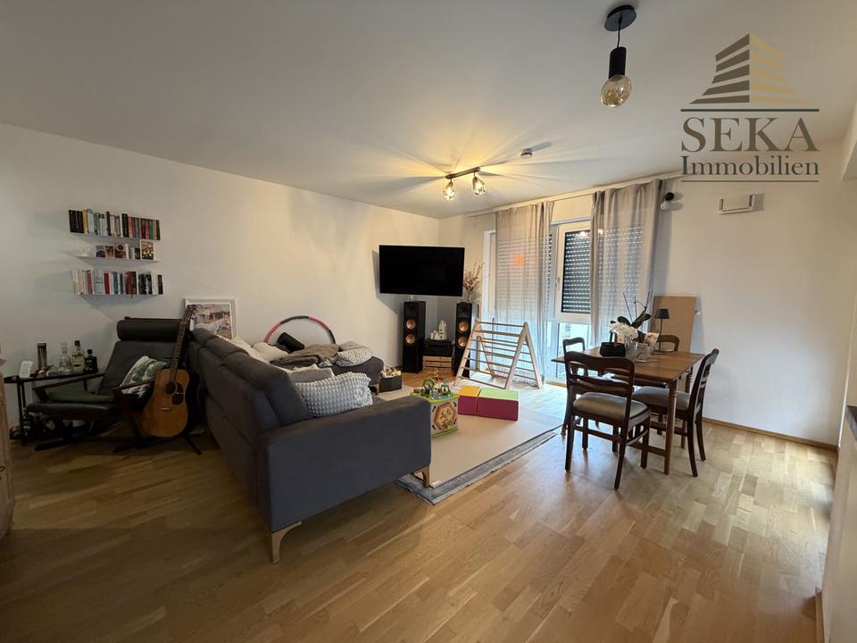 Thumbnail-Komfortable Wohnung mit Einbauküche, Aufzug und Tiefgarage – stadtnah gelegen